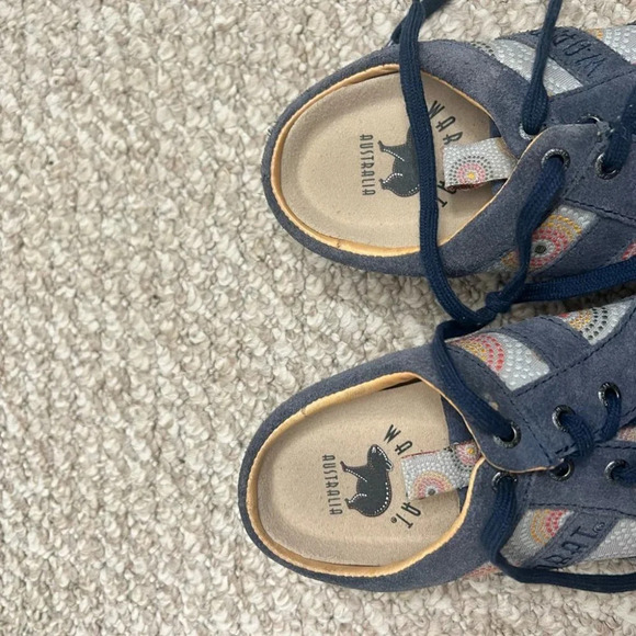 Warmbat slip on sneakers shoes size  5.5 blue - Picture 3 of 7